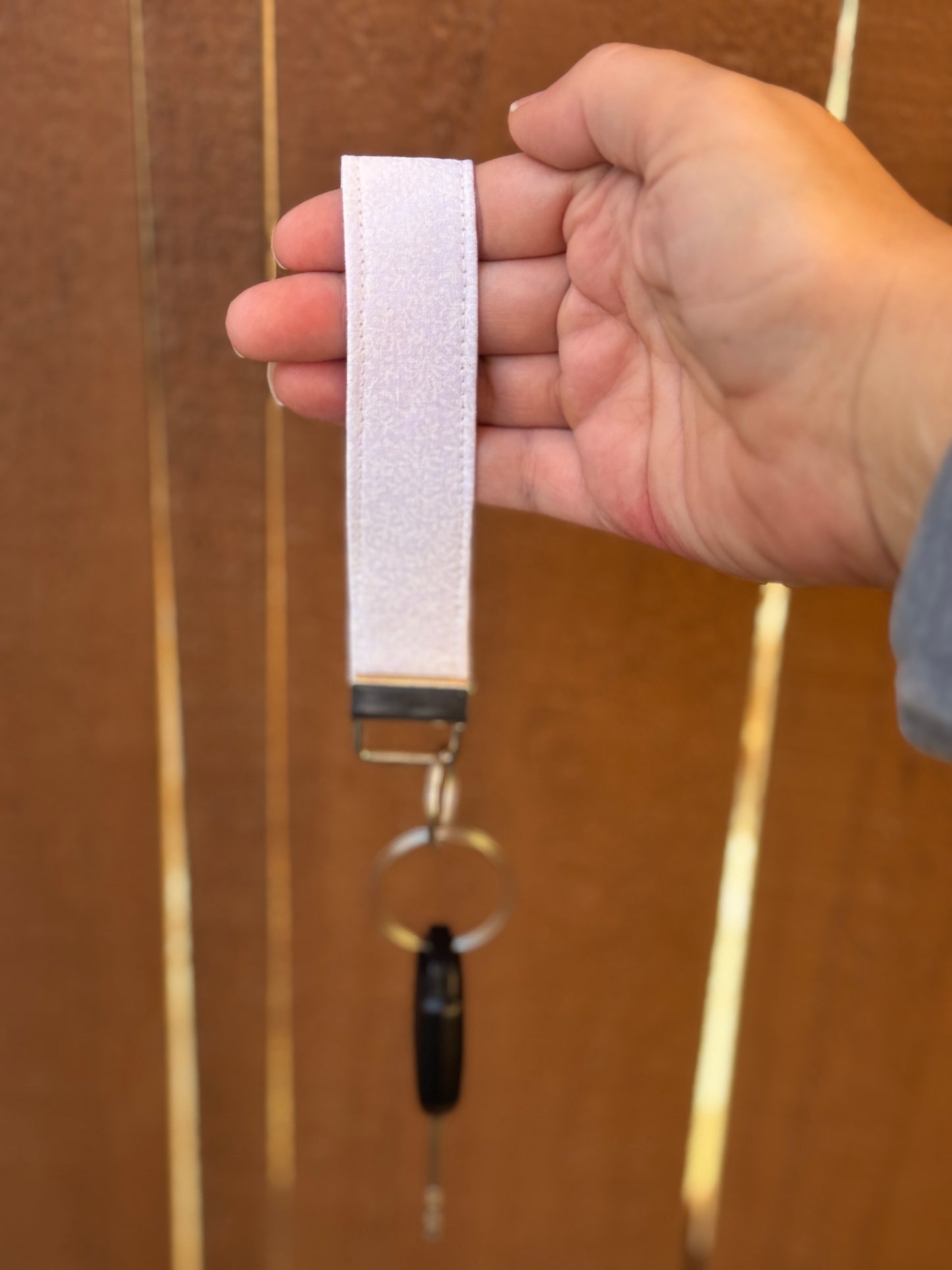 White with Vines Key Wristlet