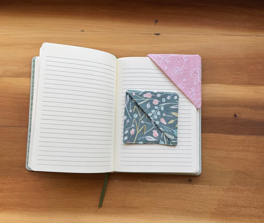 Limited Edition Flower Corner Bookmark Set