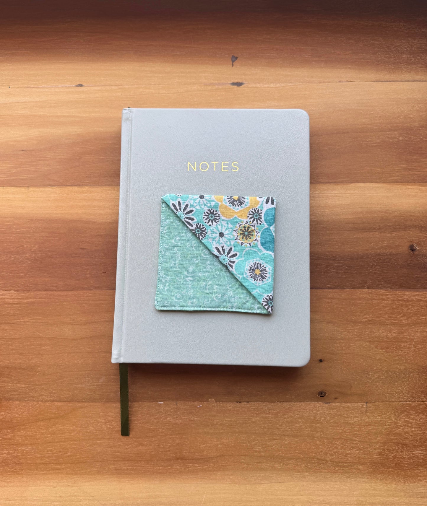 Teal Retro Flower Corner Bookmark
