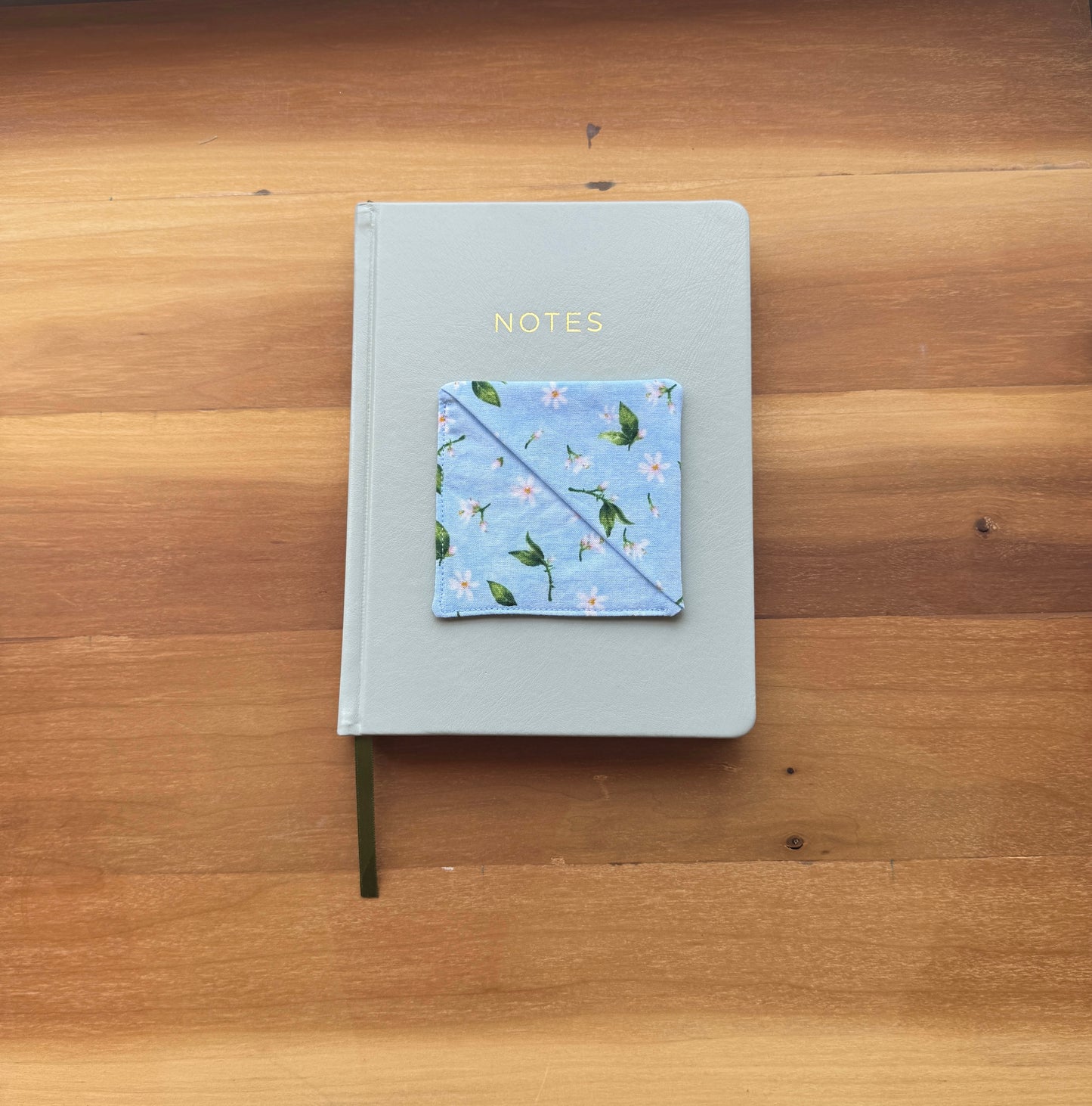 Daisy Corner Bookmark